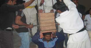 Karachi: Rashid Nasim claims a world record in Martial Arts